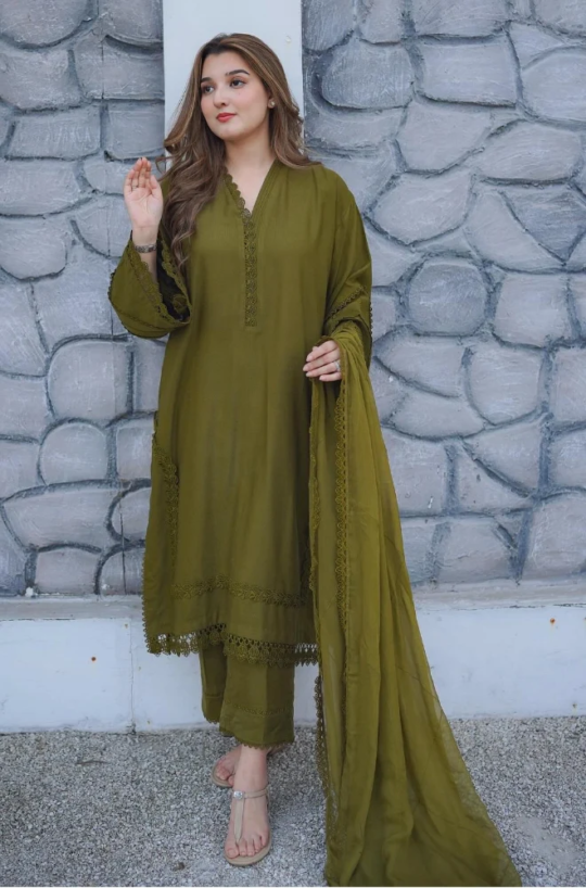ANEELAS - Winter 3PC Dhanak Embroidered Suit