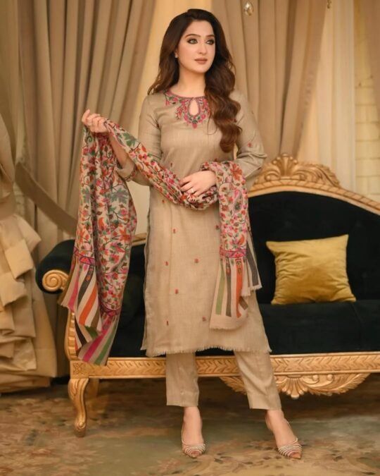 BUNAAi - Winter 3PC Dhanak Embroidered Suit
