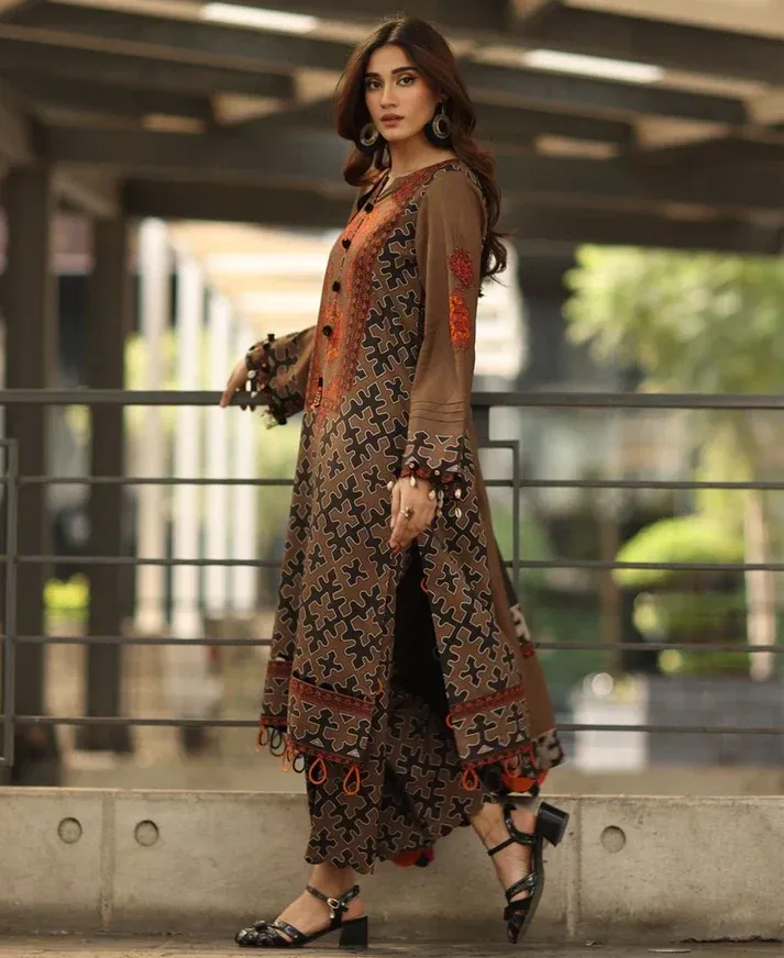 CHARIZMA - Winter 3PC Karandi Digital Print Dress - Image 2