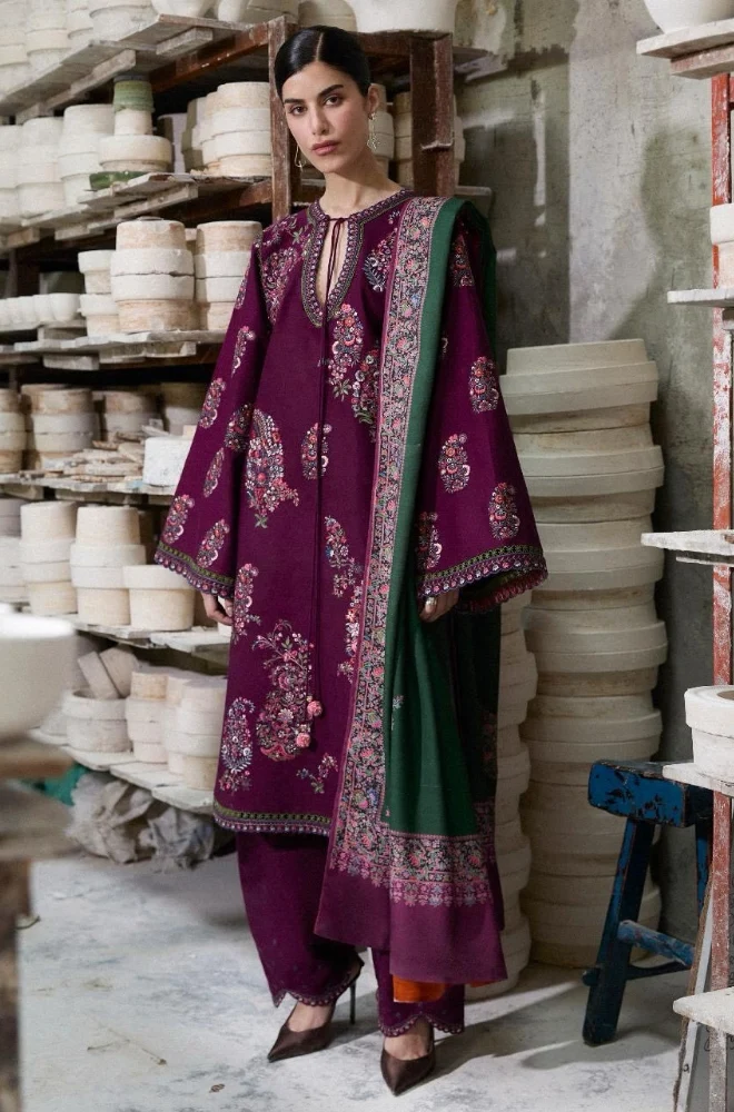 HUSSNAIN REHAR - Winter 3PC Dhanak Embroidered Suit - Image 2