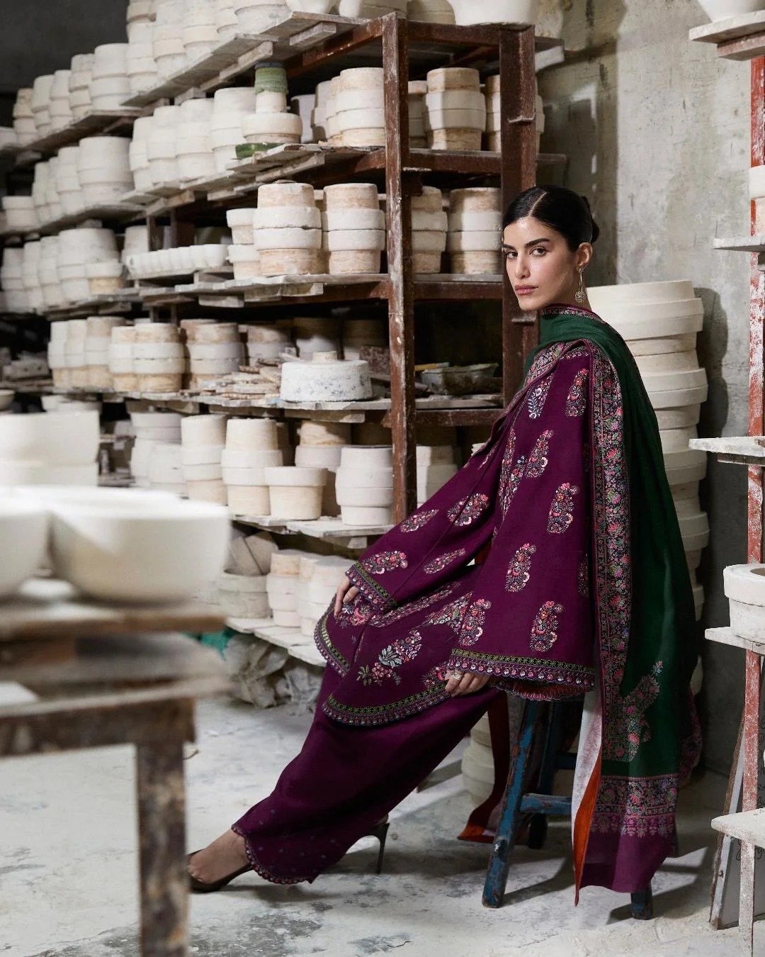 HUSSNAIN REHAR - Winter 3PC Dhanak Embroidered Suit - Image 3